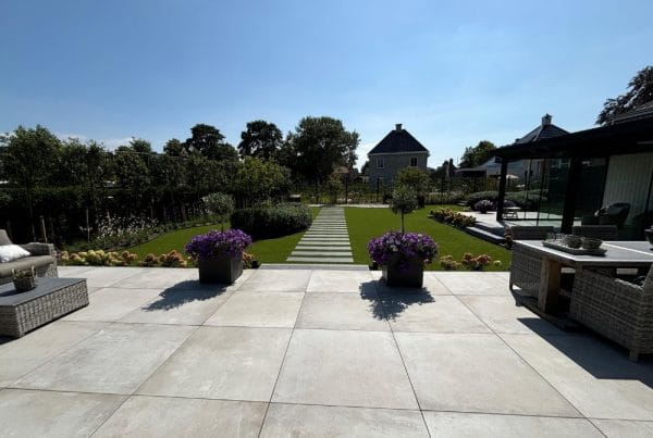 Totale Tuin renovatie door Gebroeders van Vliet hoveniersbedrijf lisse