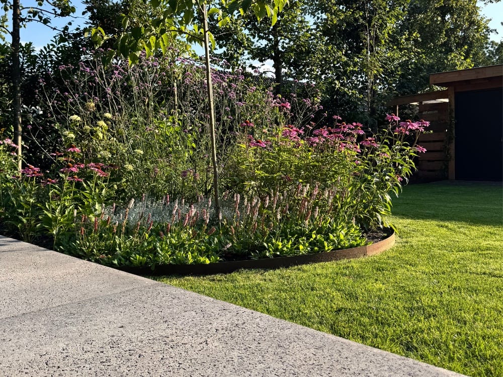 tuinrenovatie schellevis tegels antraciet terras arnhem noord