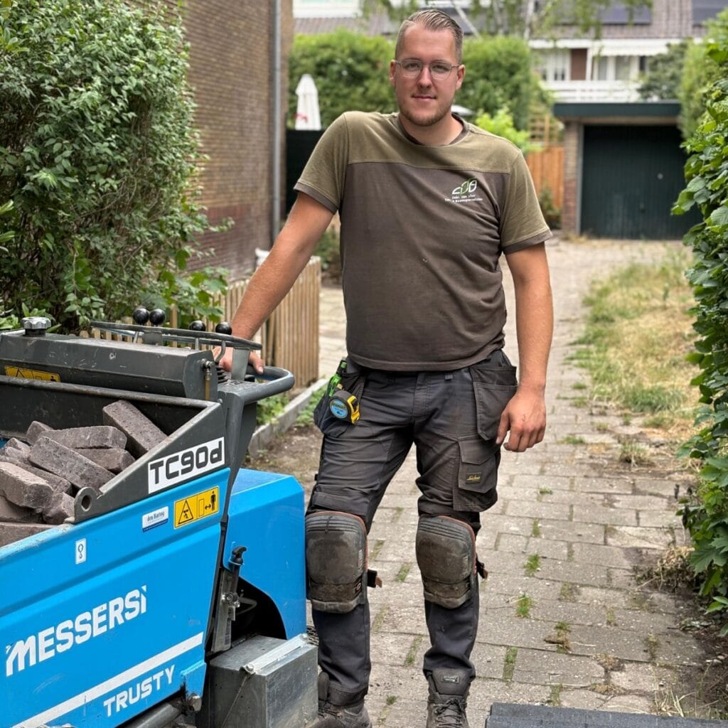 Mikey Helweg - hovenier